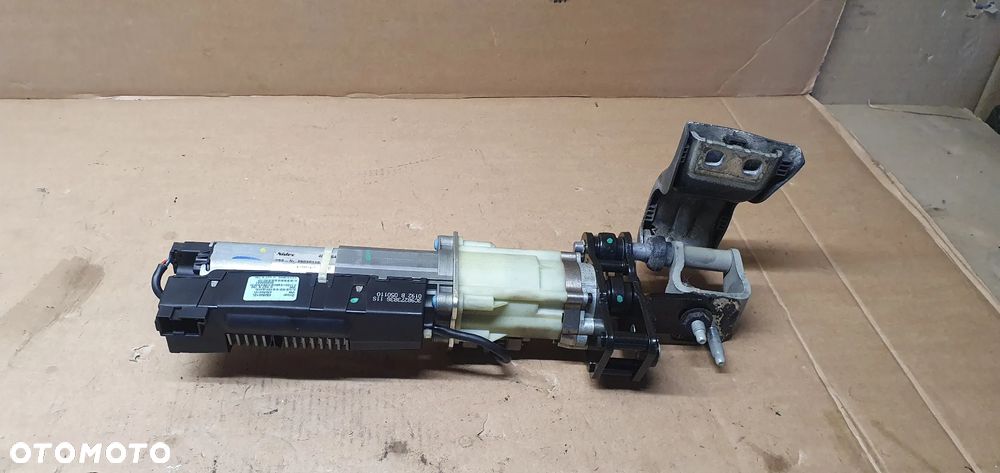 Silnik siłownik klapy bagażnika lewy VW Passat B6 3C9827383G - 3