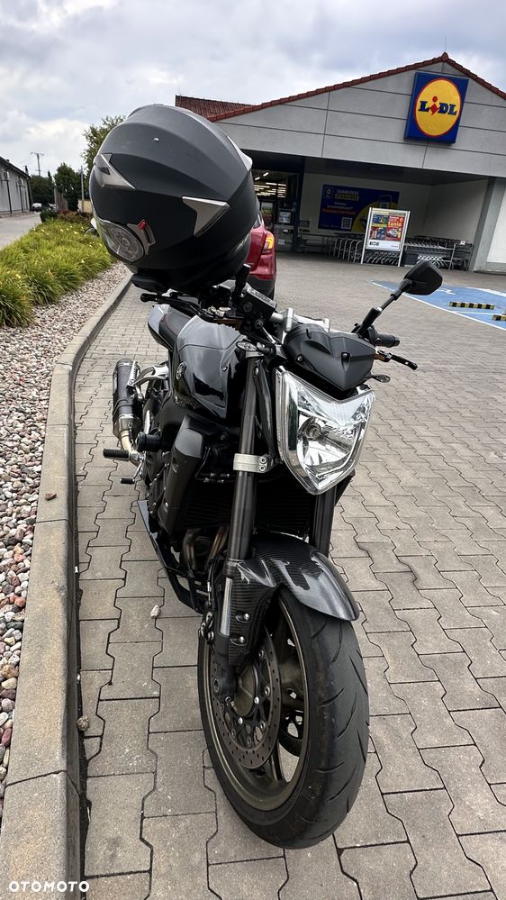 Yamaha FZ - 11
