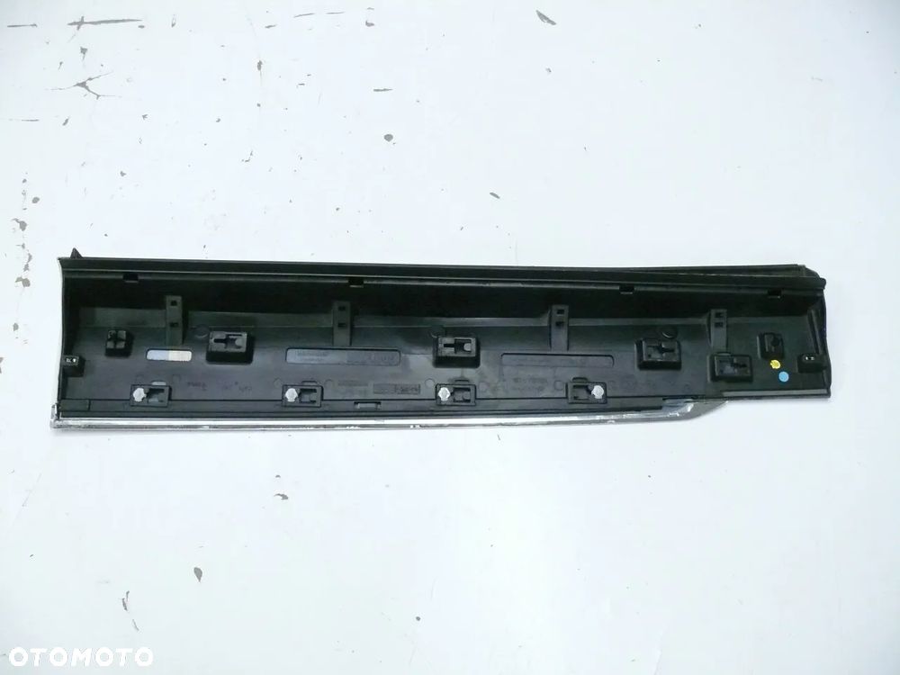 LISTWA DRZWI PRAWY PRZÓD VOLKSWAGEN TIGUAN II 5NA R-LINE - 4