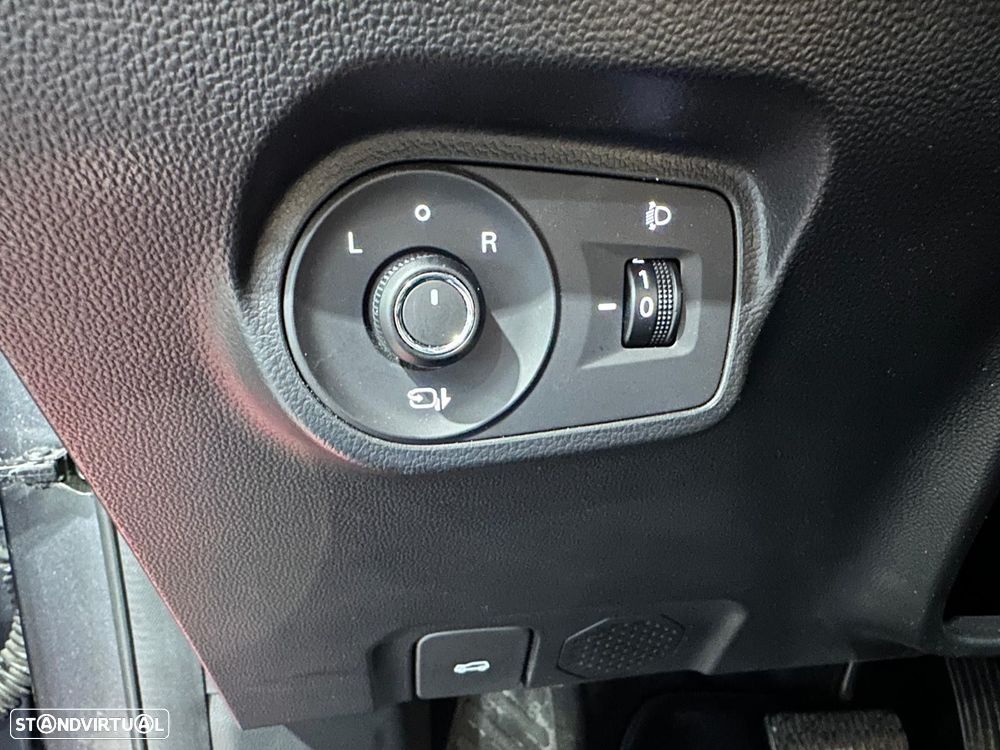 MG MG4 64 kWh Luxury - 45