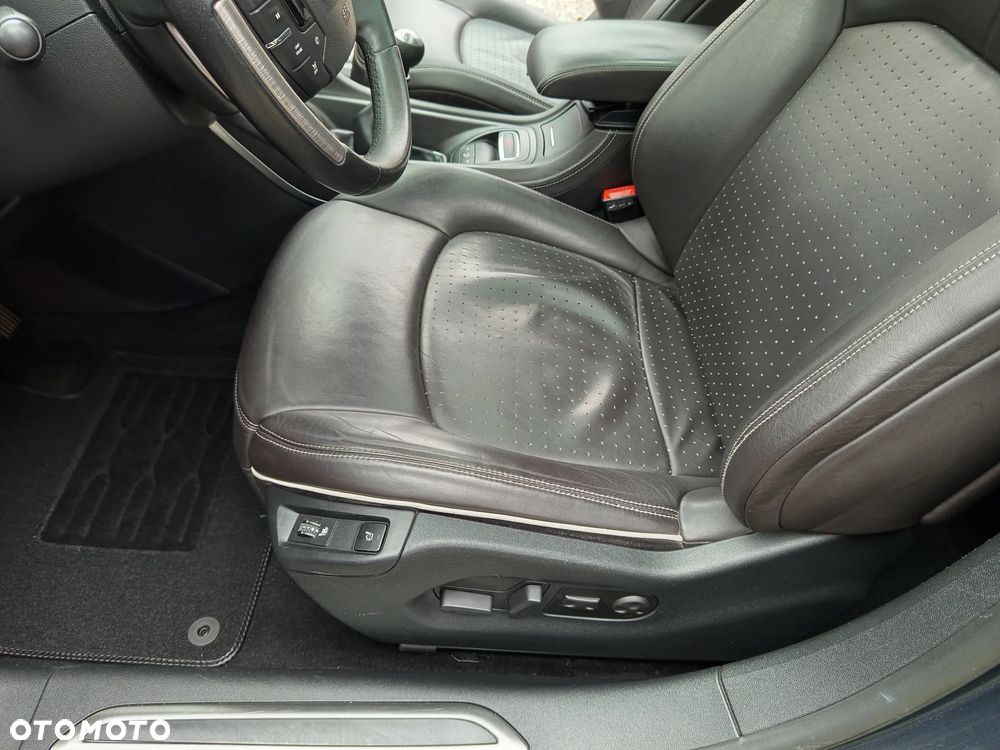 Citroën C5 2.2 HDi Exclusive - 23