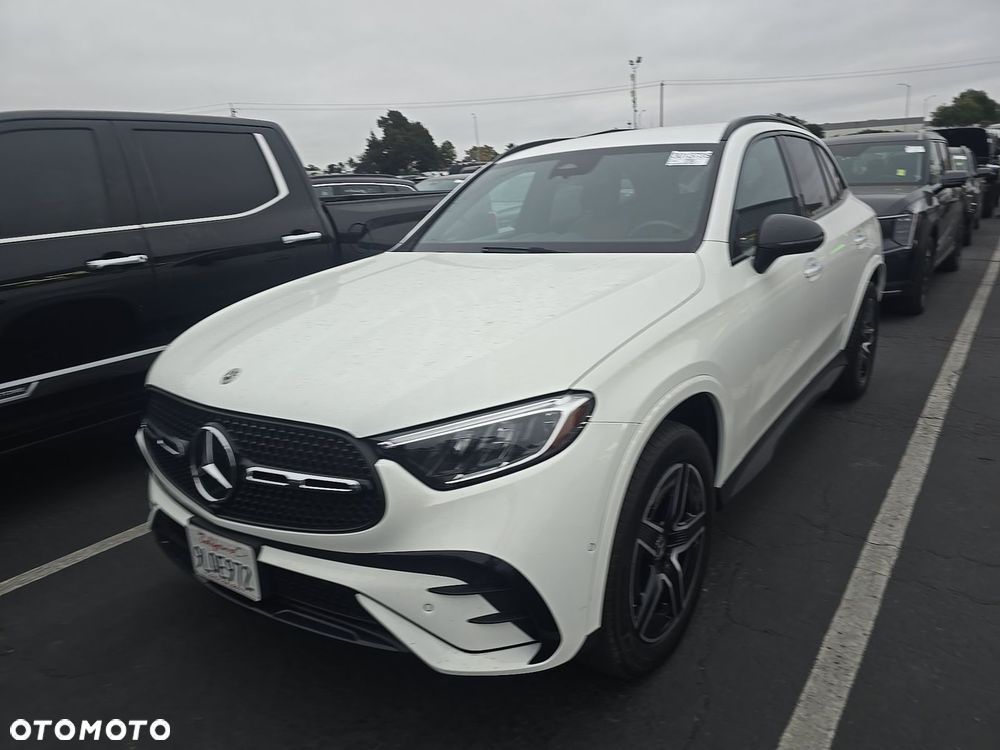 Mercedes-Benz GLC 300 4Matic 9G-TRONIC Edition AMG Line - 3