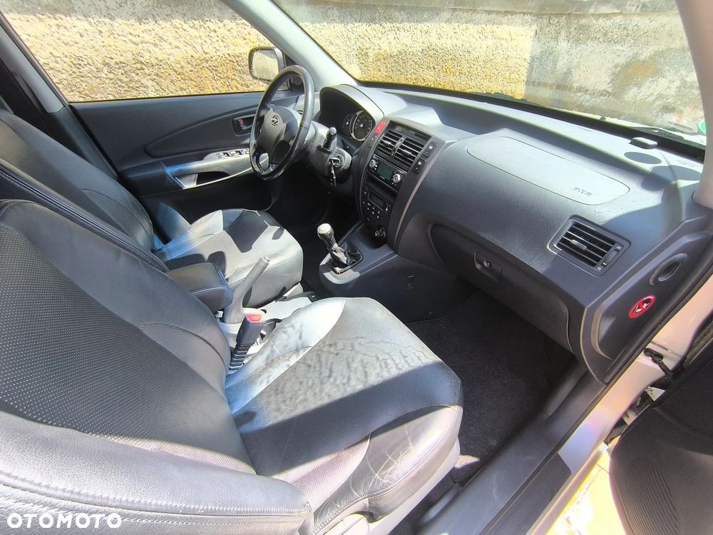 Hyundai Tucson 2.0 2WD GLS - 7