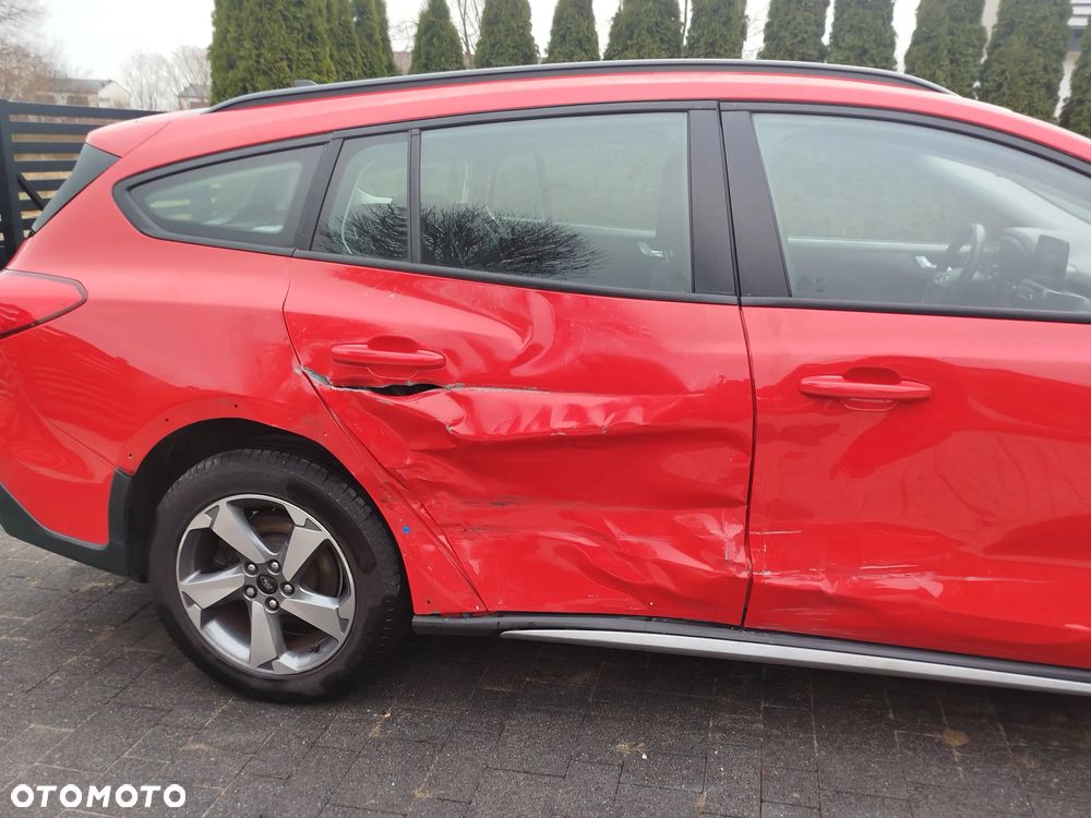 Ford Focus 1.0 EcoBoost Hybrid ACTIVE - 19