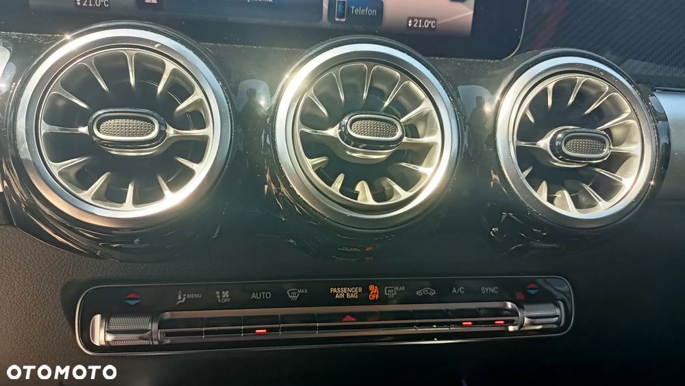Mercedes-Benz GLB AMG 35 mHEV 4-Matic 8G-DCT - 18