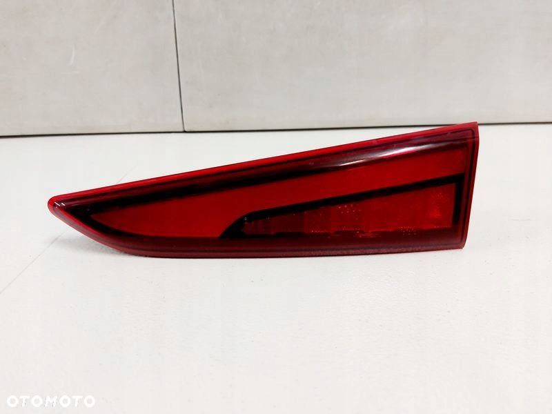 HYUNDAI KONA 1 I LIFT LAMPA PRAWY TYŁ PRAWA TYLNA W KLAPĘ LED 92404J9600 - 1