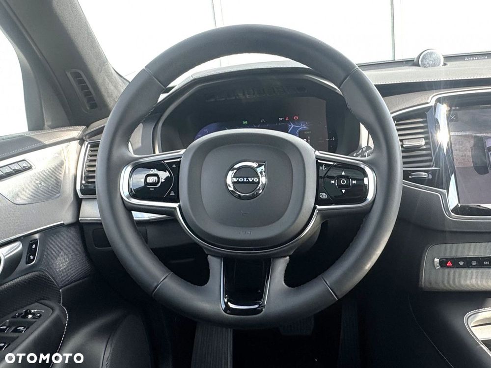 Volvo XC 90 - 22