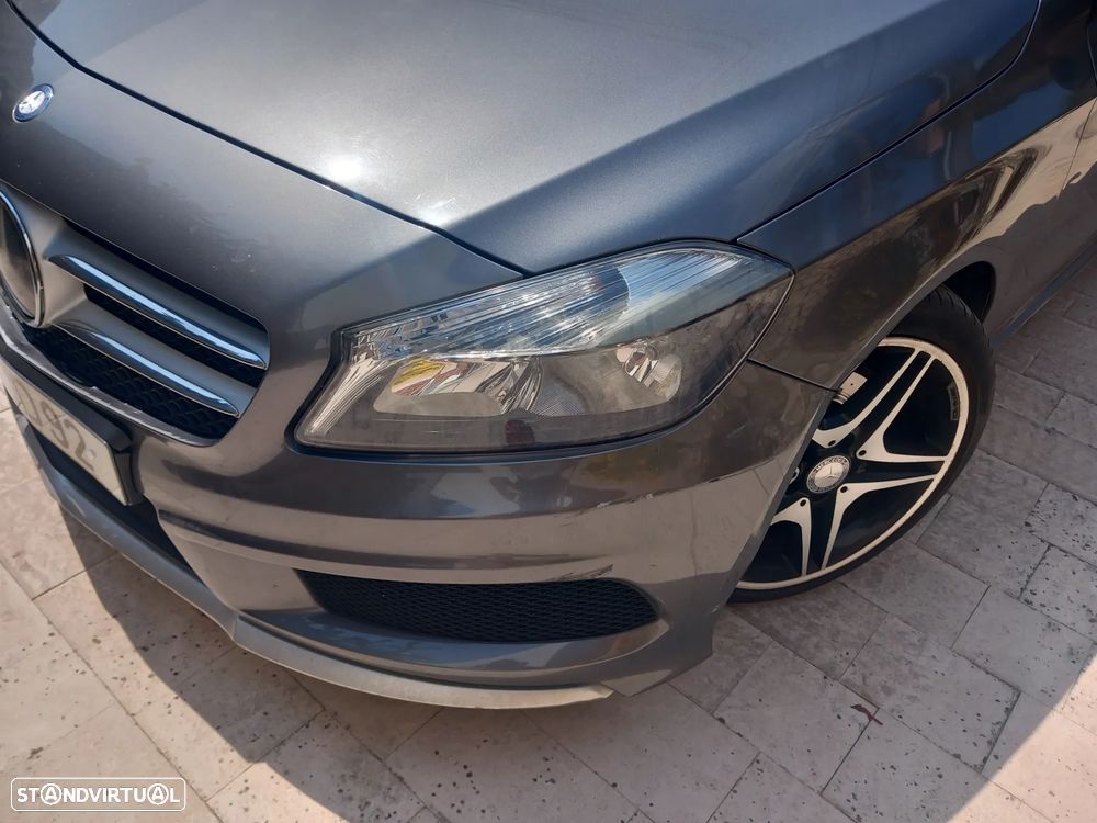 Mercedes-Benz A 180 CDI BE AMG Line — fotografia 9