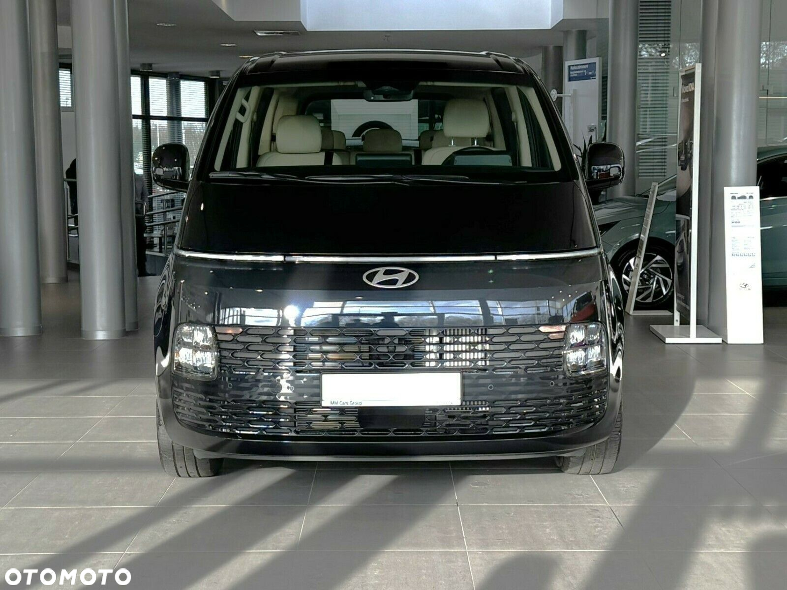 Hyundai Staria - 2
