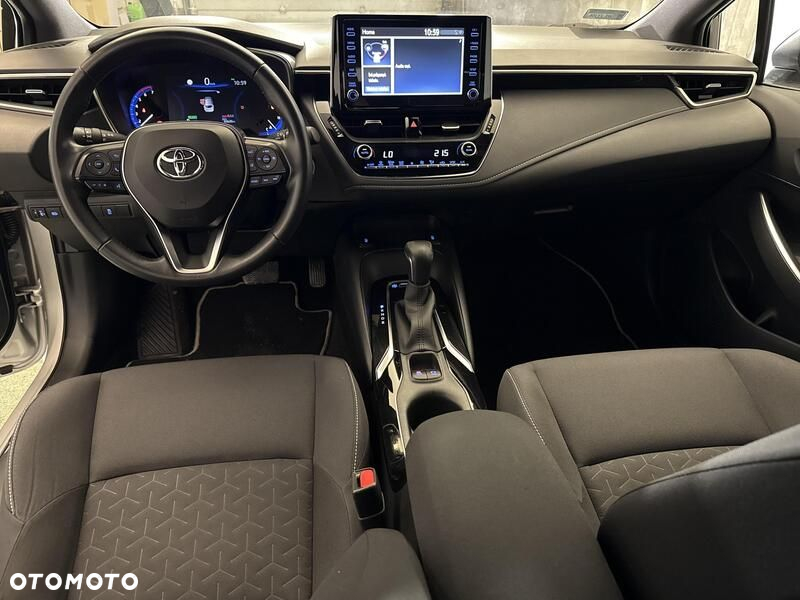 Toyota Corolla - 22