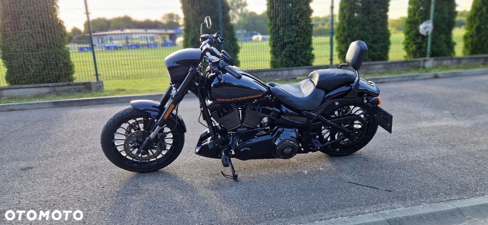 Harley-Davidson Softail Breakout - 6