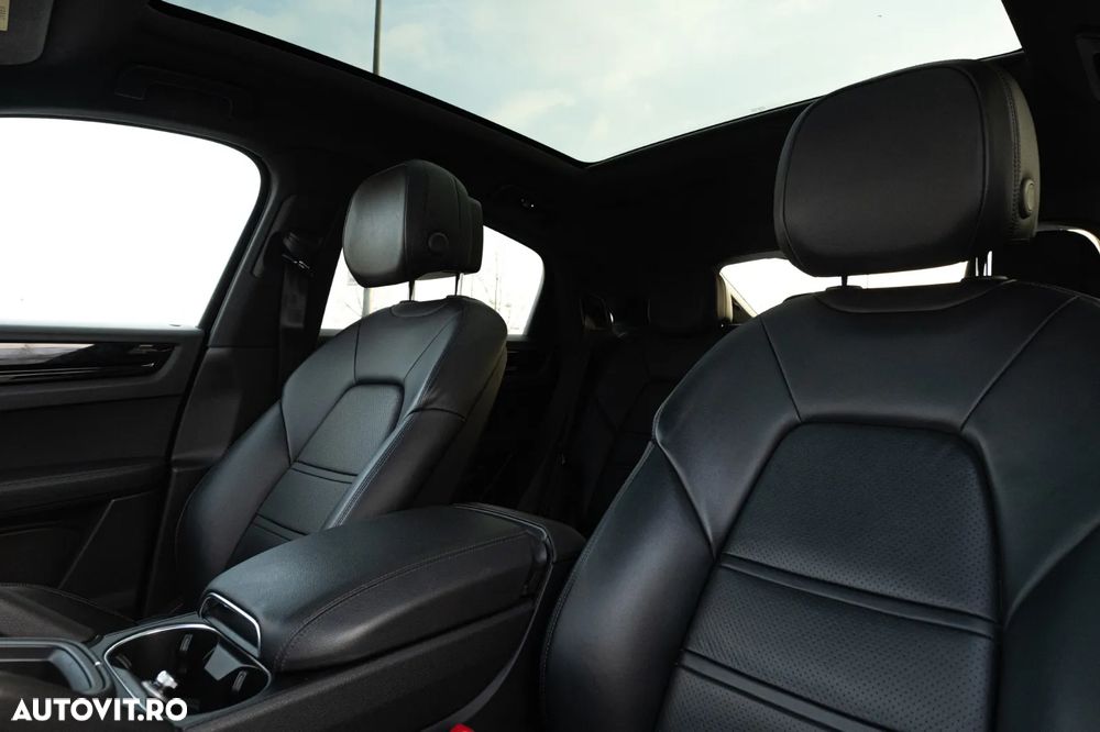 Porsche Cayenne - 32