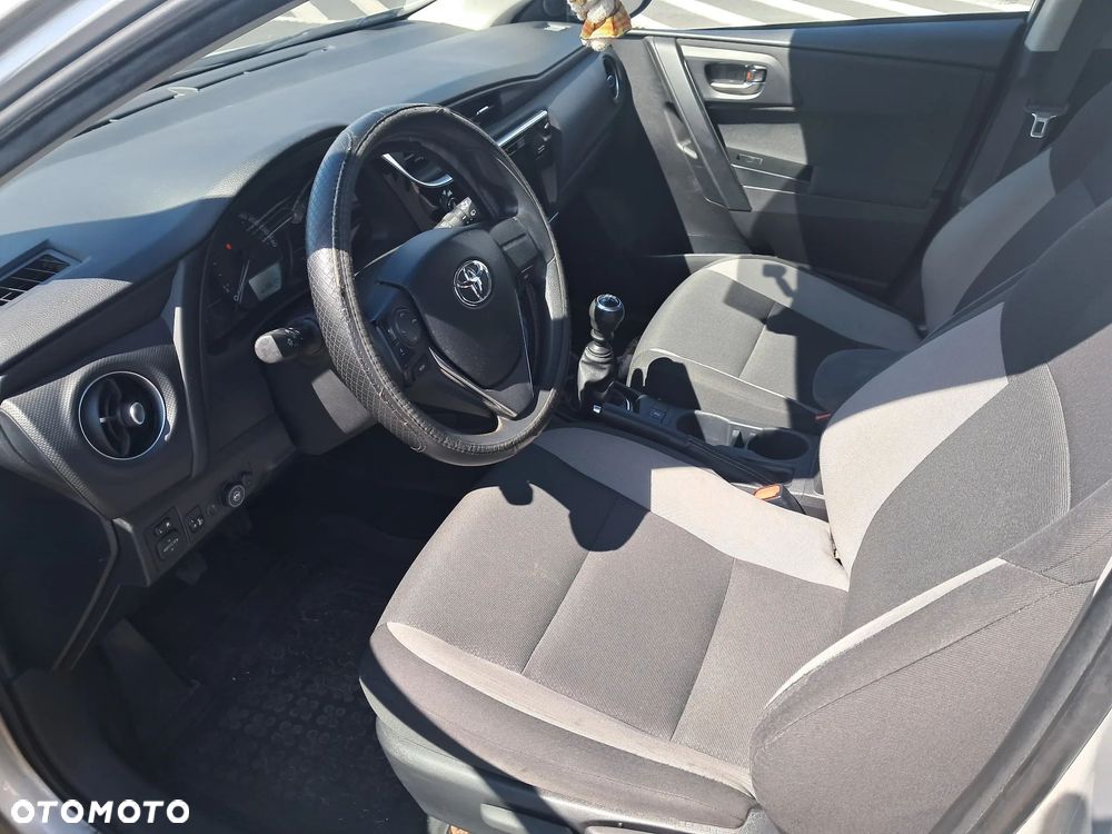 Toyota Auris 1.33 VVT-i Active - 15