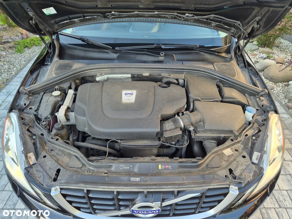 Volvo XC 60 2.4D Kinetic - 32