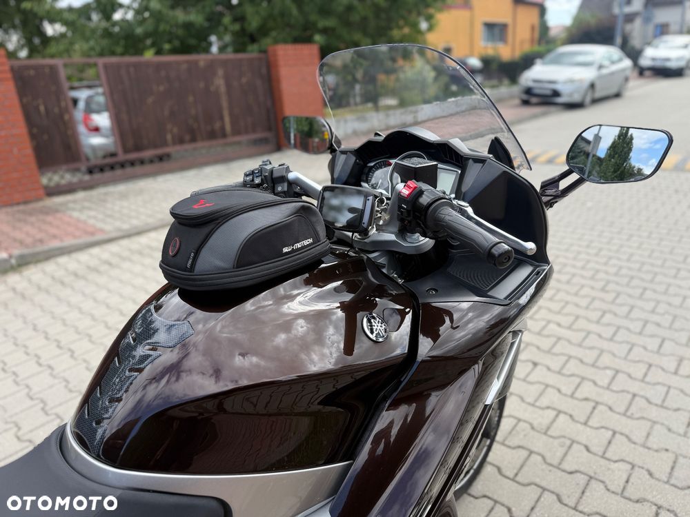 Yamaha FJR - 17