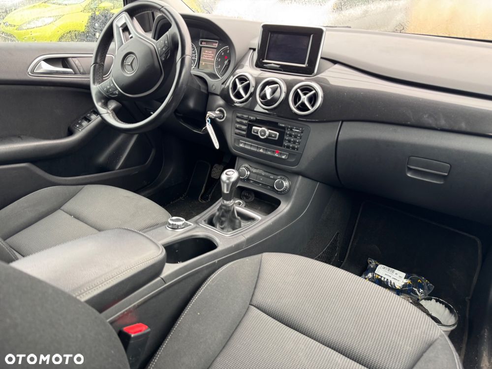 Mercedes-Benz Klasa B 180 BlueEFFICIENCY Edition Style - 18