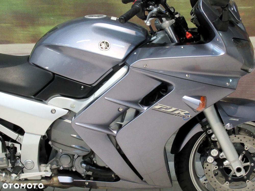 Yamaha FJR - 13