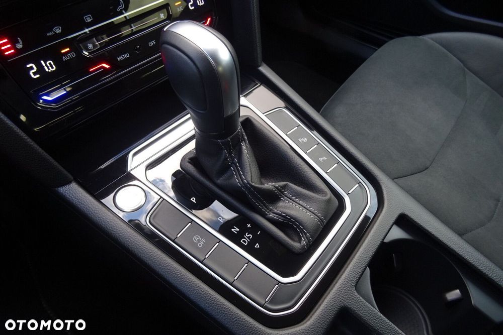 Volkswagen Arteon 2.0 TDI R-Line DSG - 22