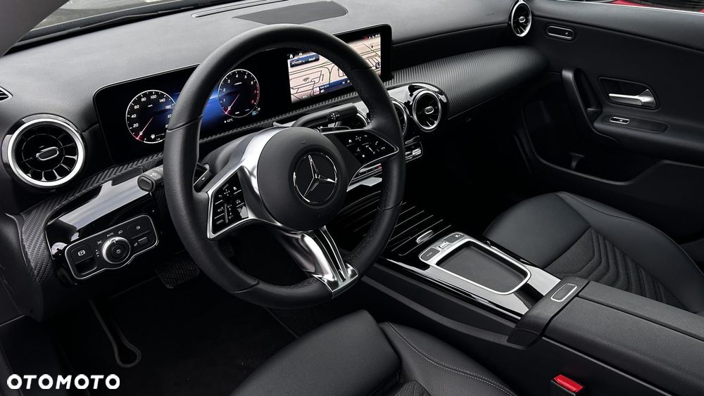 Mercedes-Benz CLA 200 7G-DCT - 11