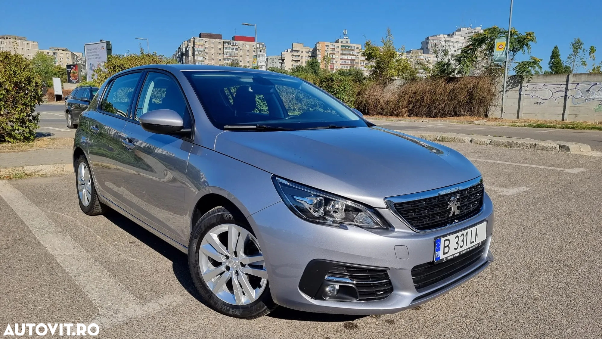 Peugeot 308 1.2 L PureTech Turbo S&S Allure - 5