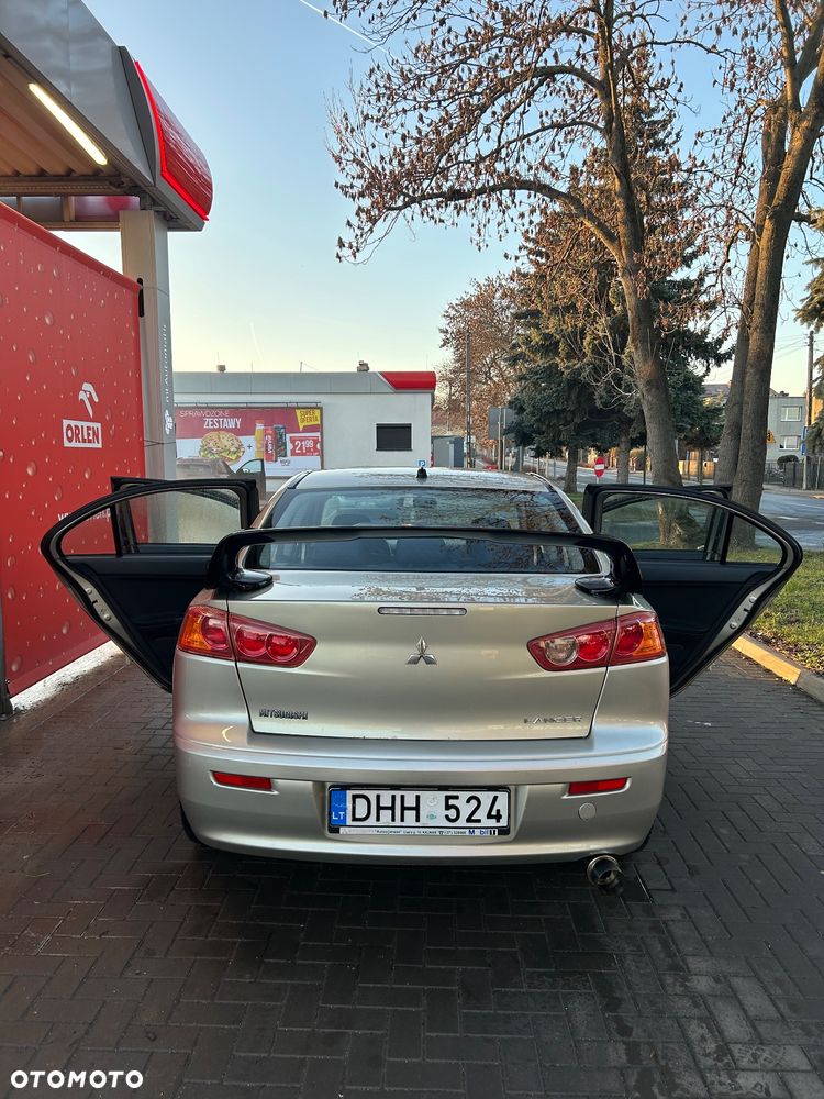 Mitsubishi Lancer 1.5 - 7