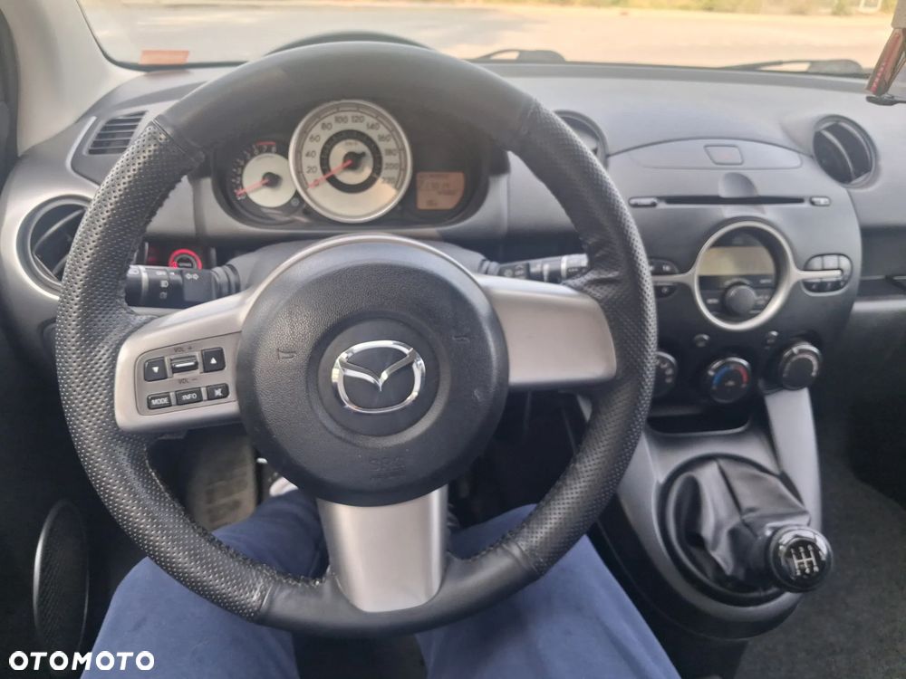 Mazda 2 - 11