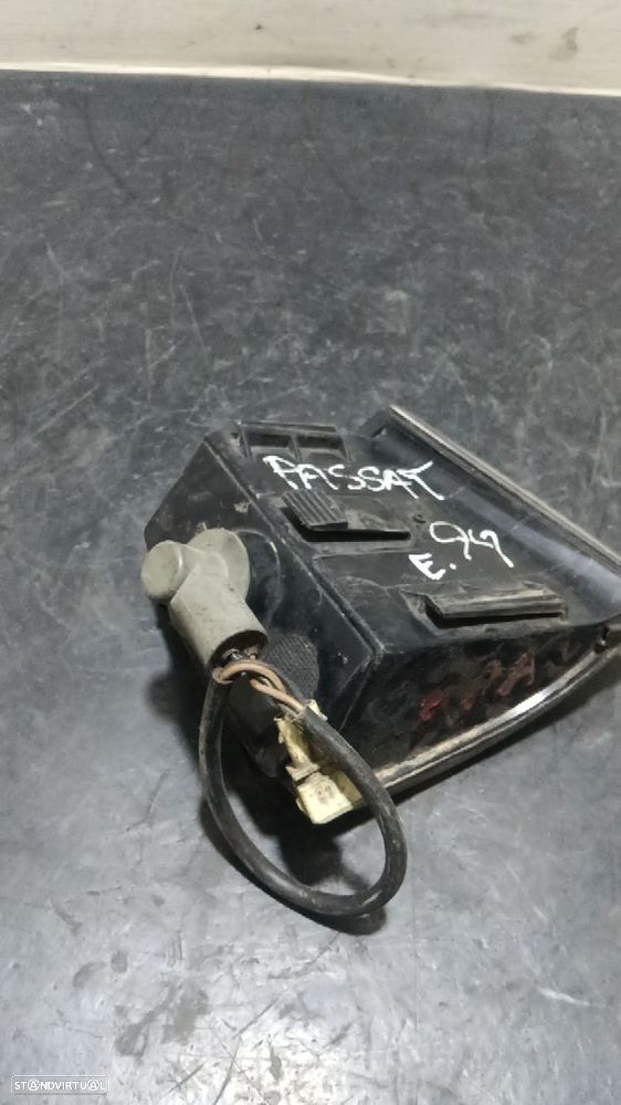 Farolim De Pisca Frente Esq Volkswagen Passat (3A2, 35I) - 2