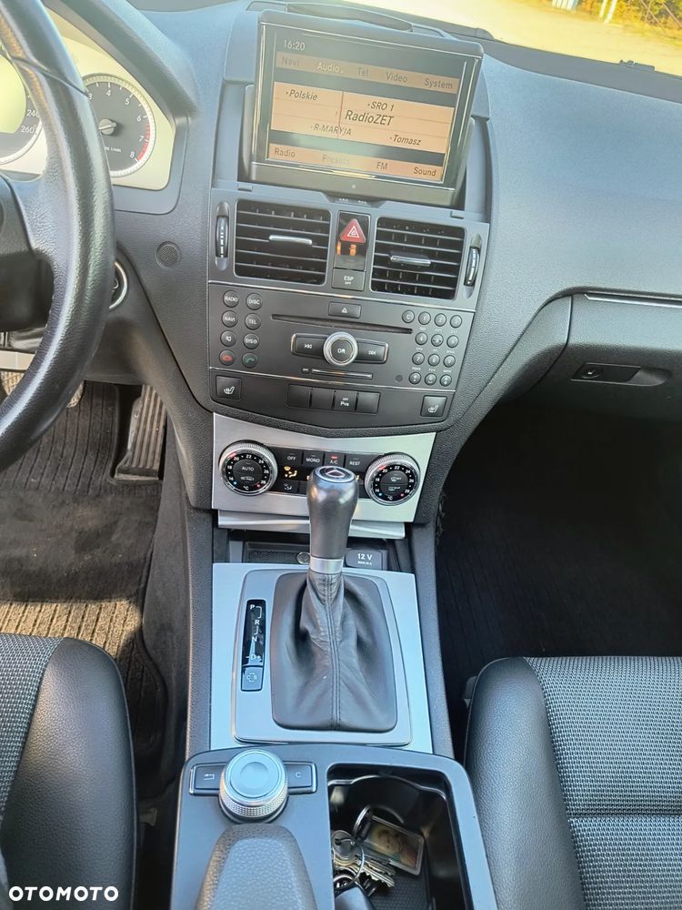 Mercedes-Benz Klasa C 180 T Kompressor Automatik BlueEFFICIENCY Avantgarde - 13