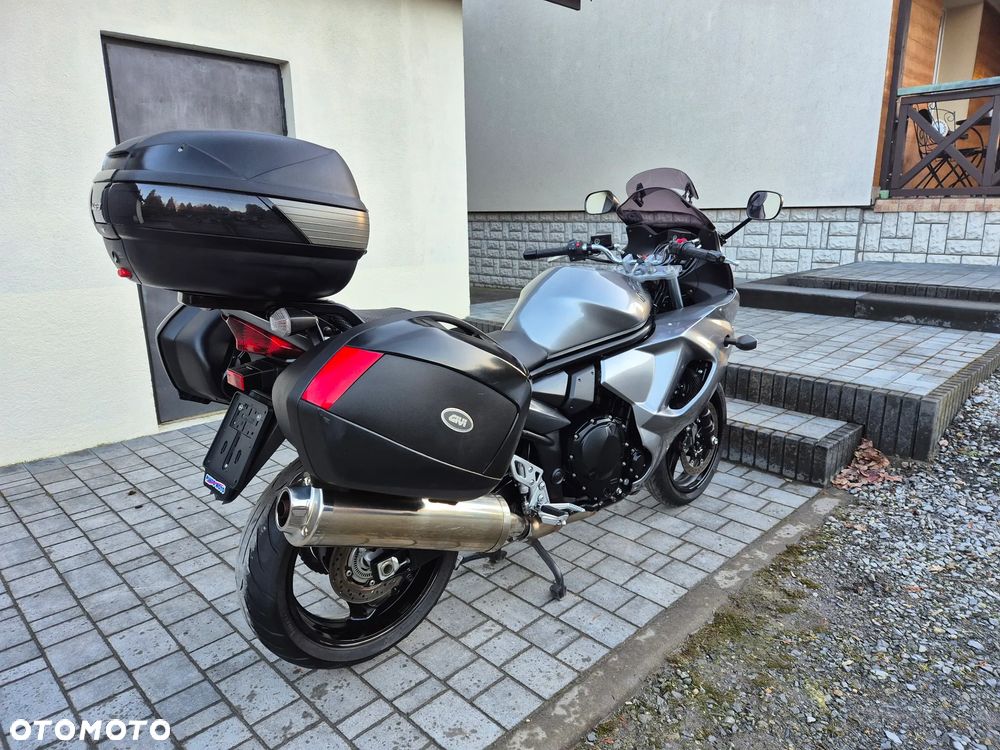 Suzuki GSX - 7