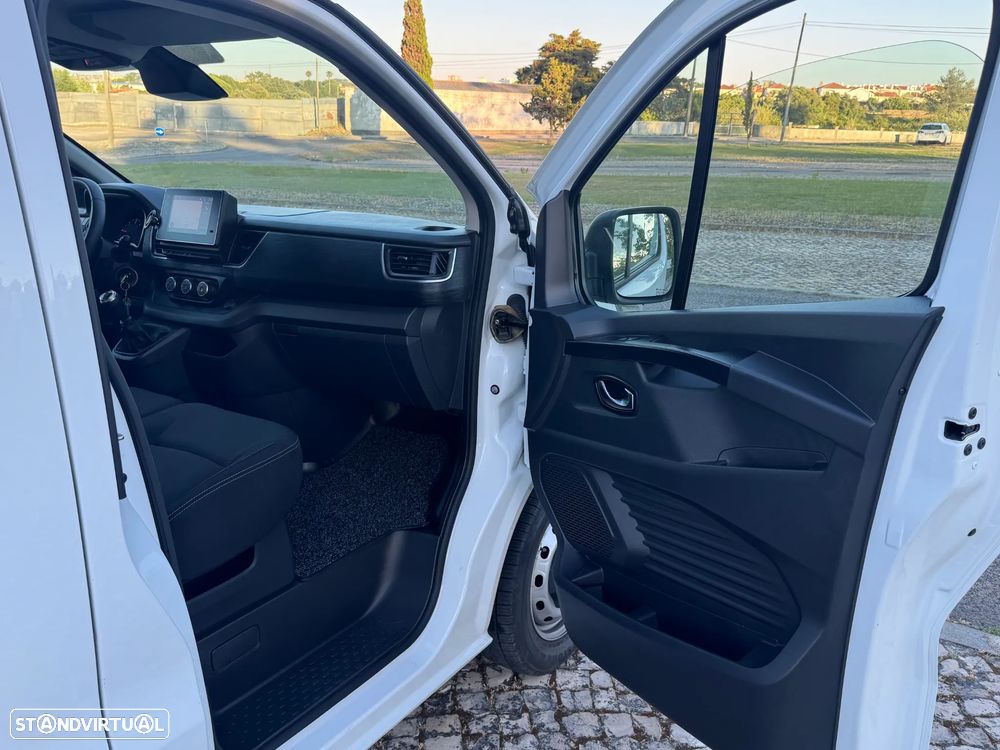 Renault Trafic L2H1 2.0 dci grand confort - 17