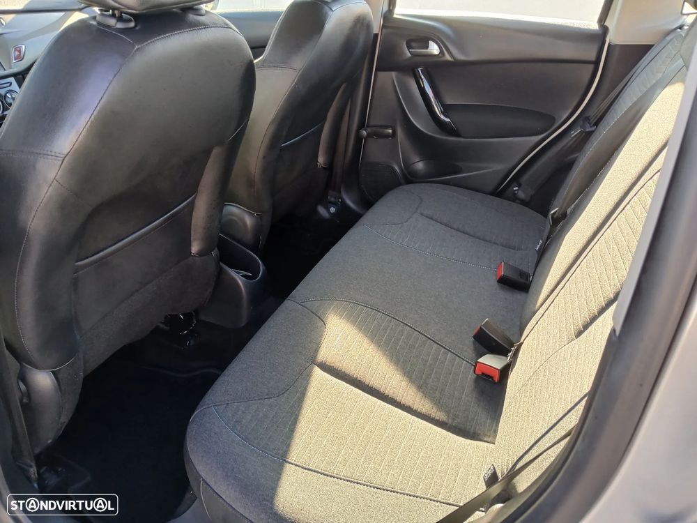 Citroën C3 1.2 PureTech Collection - 19