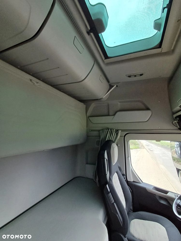 Ford F-MAX - 22