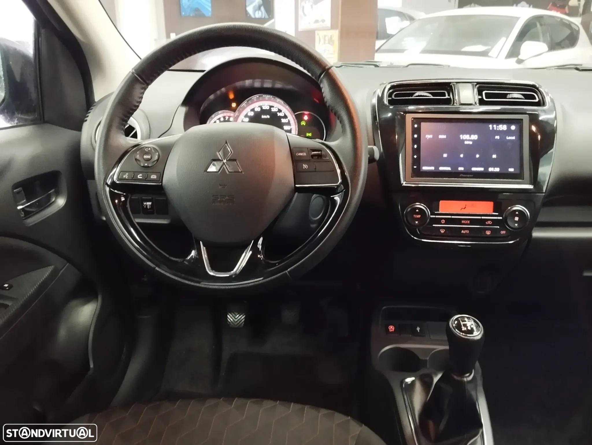 Mitsubishi Space Star 1.2 Intense Connect Edition - 10