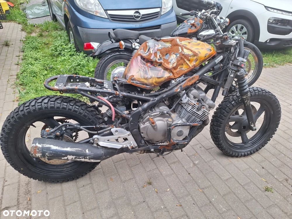 Yamaha XJ - 2