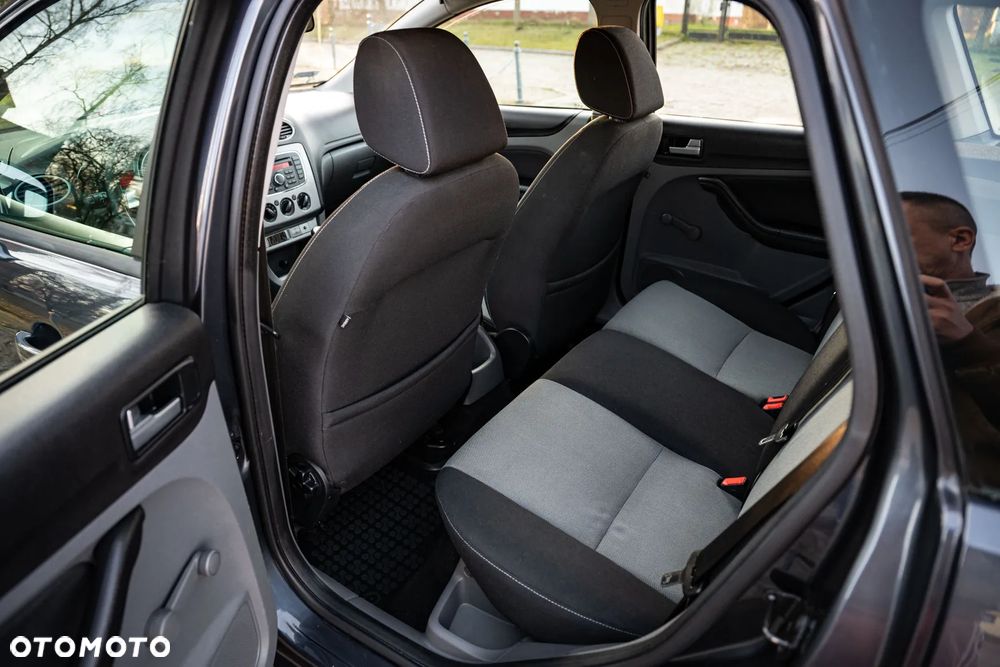 Ford Focus 1.6 Trend + - 15