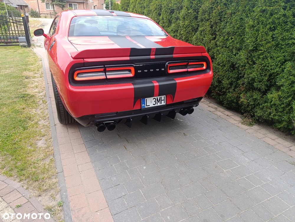 Dodge Challenger - 5