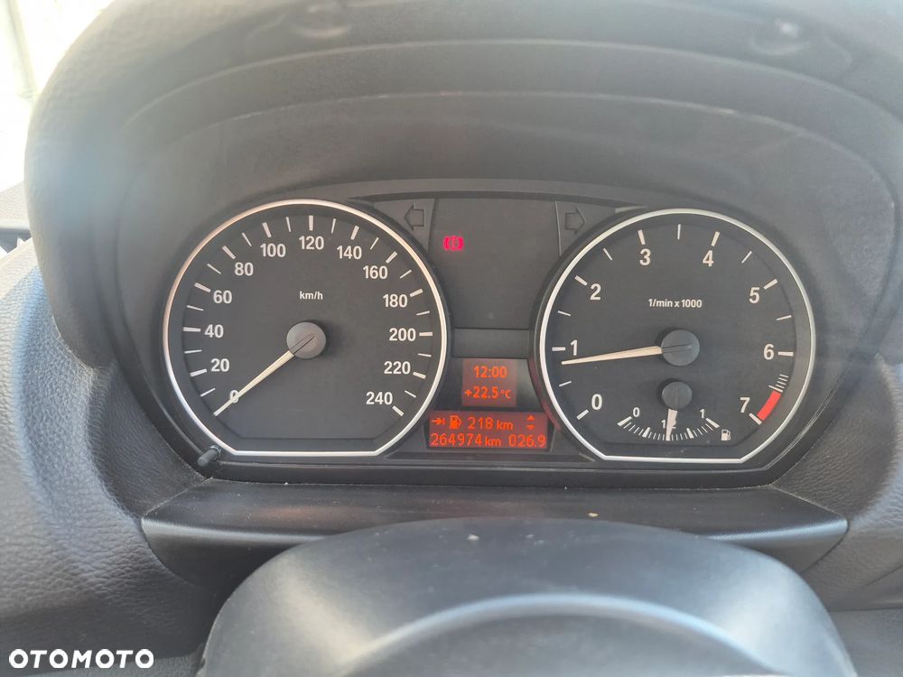 BMW Seria 1 116i - 22