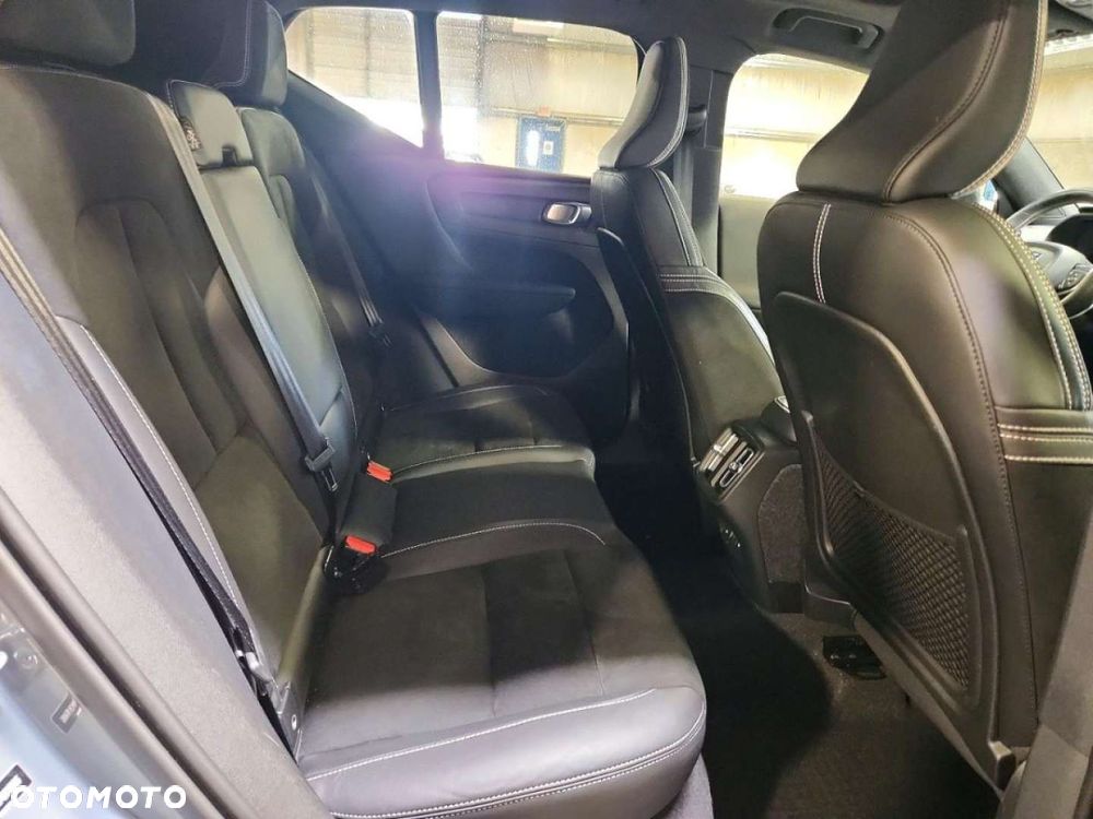 Volvo XC 40 - 12