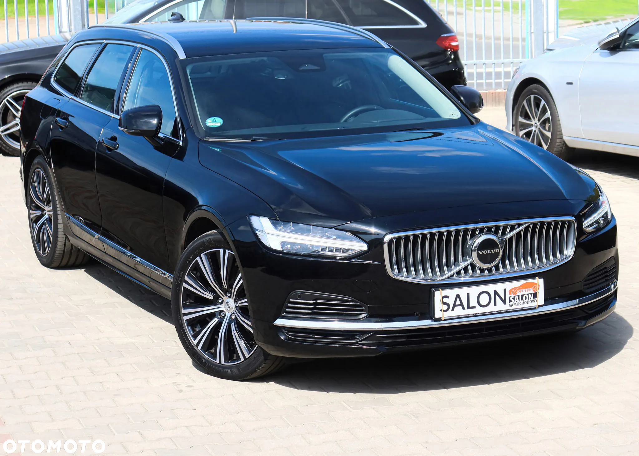 Volvo V90 T6 AWD Plug-In Hybrid Plus Bright - 28