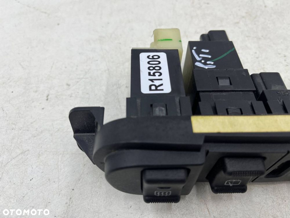 Przełącznik Chrysler PT Cruiser 00-06r. przycisk spryskiwaczy grzania szyby tylnej 04671670ab - 8