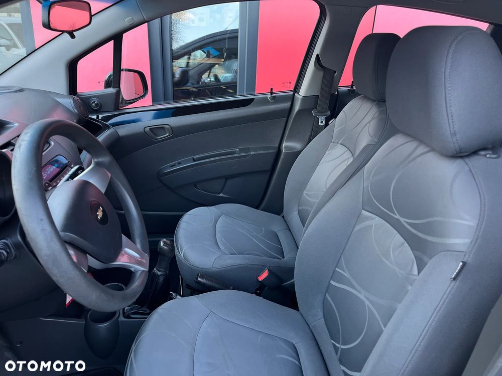 Chevrolet Spark 1.0 LT - 10