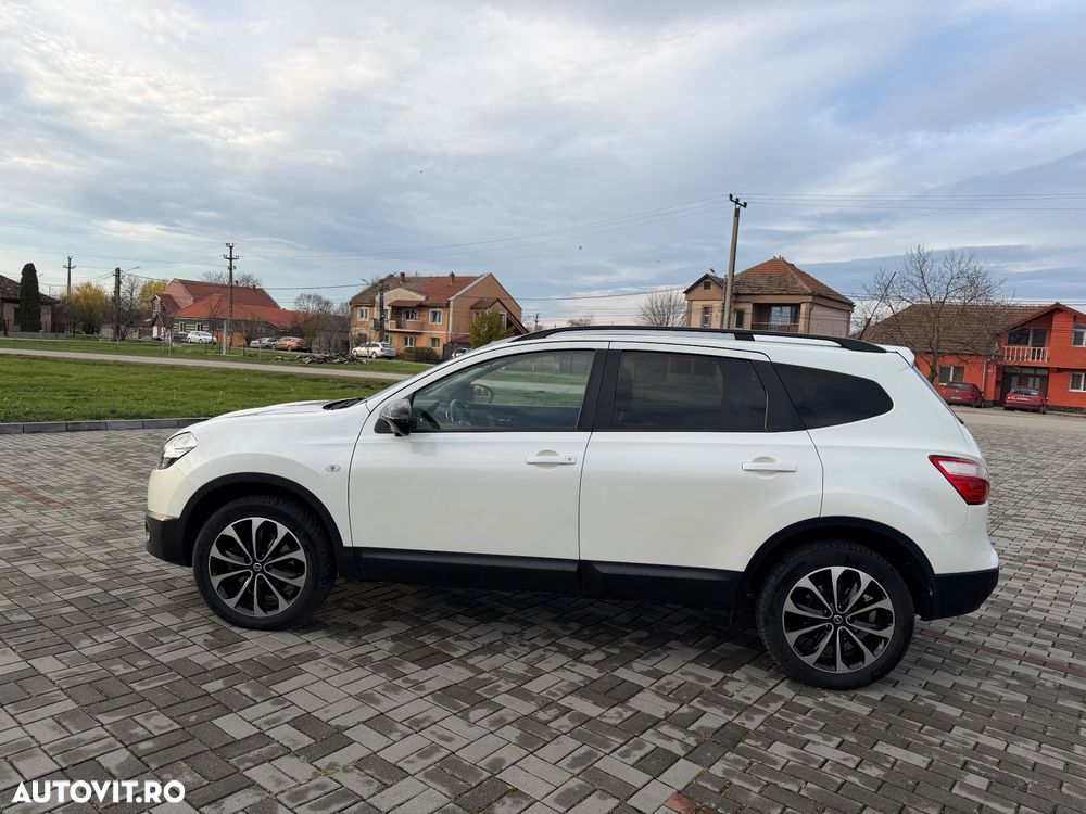 Nissan Qashqai+2 - 10