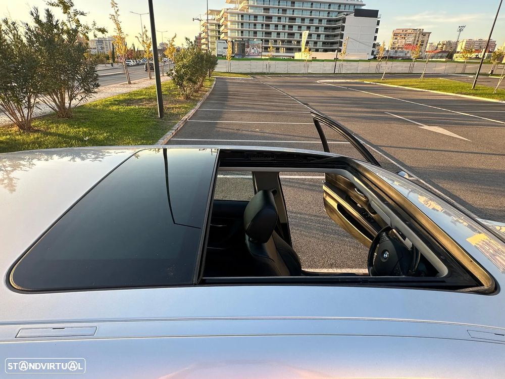 BMW 320 dA Touring - 8