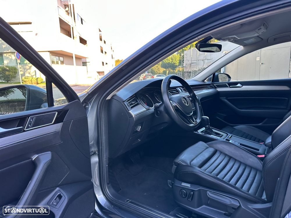 VW Passat Variant 2.0 TDi Highline DSG - 30