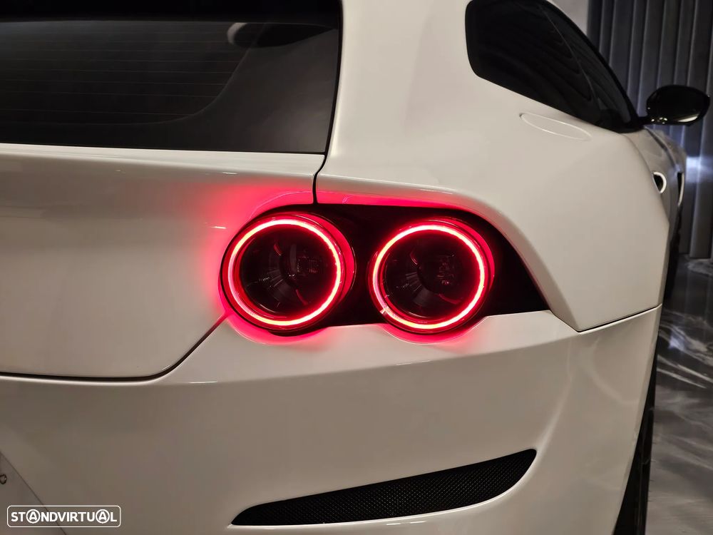 Ferrari GTC4 Lusso T - 42