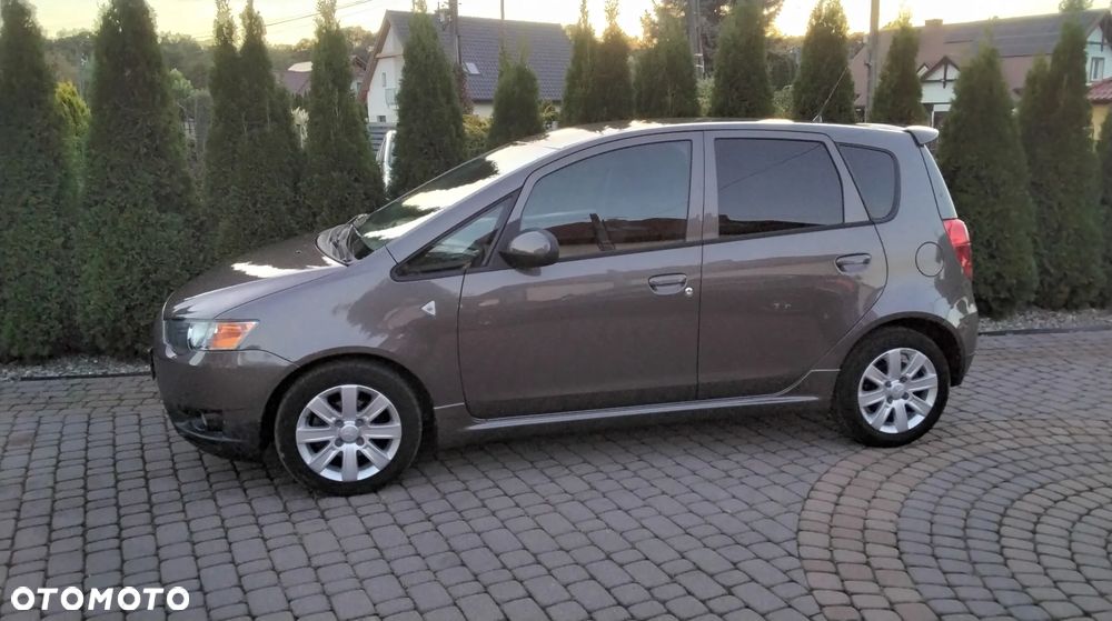 Mitsubishi Colt - 13