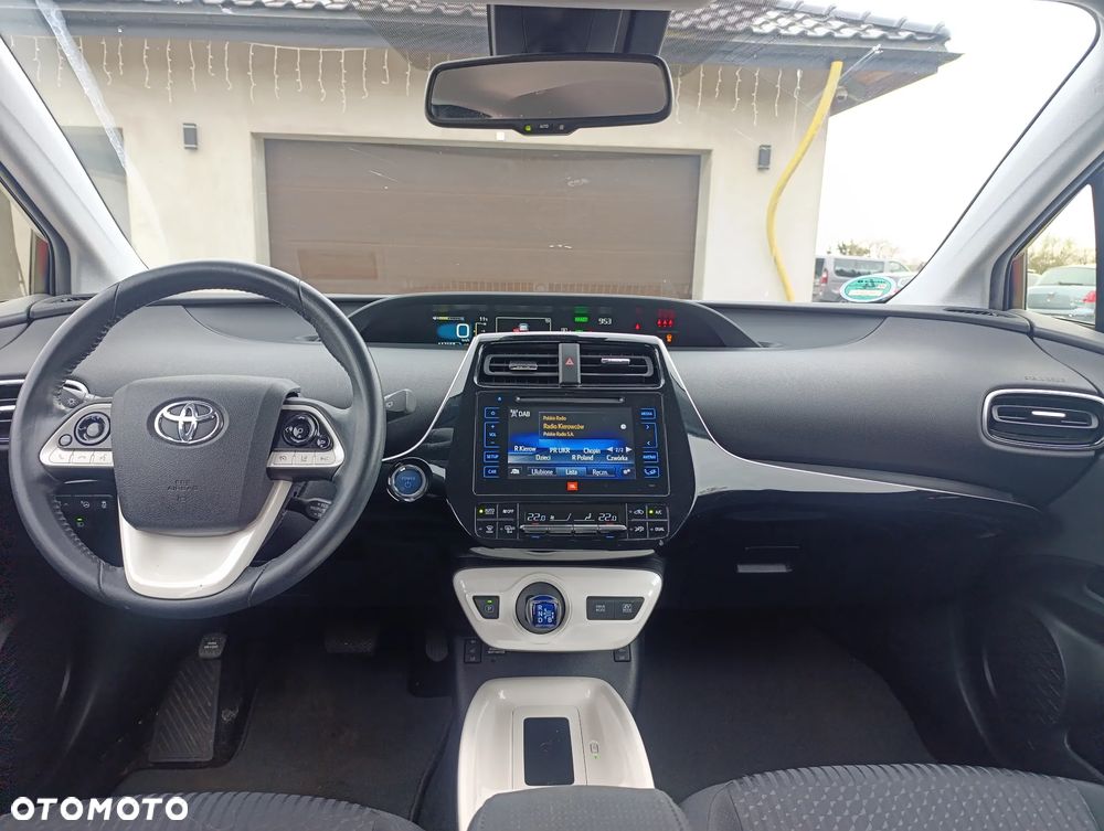 Toyota Prius Hybrid Executive - 12
