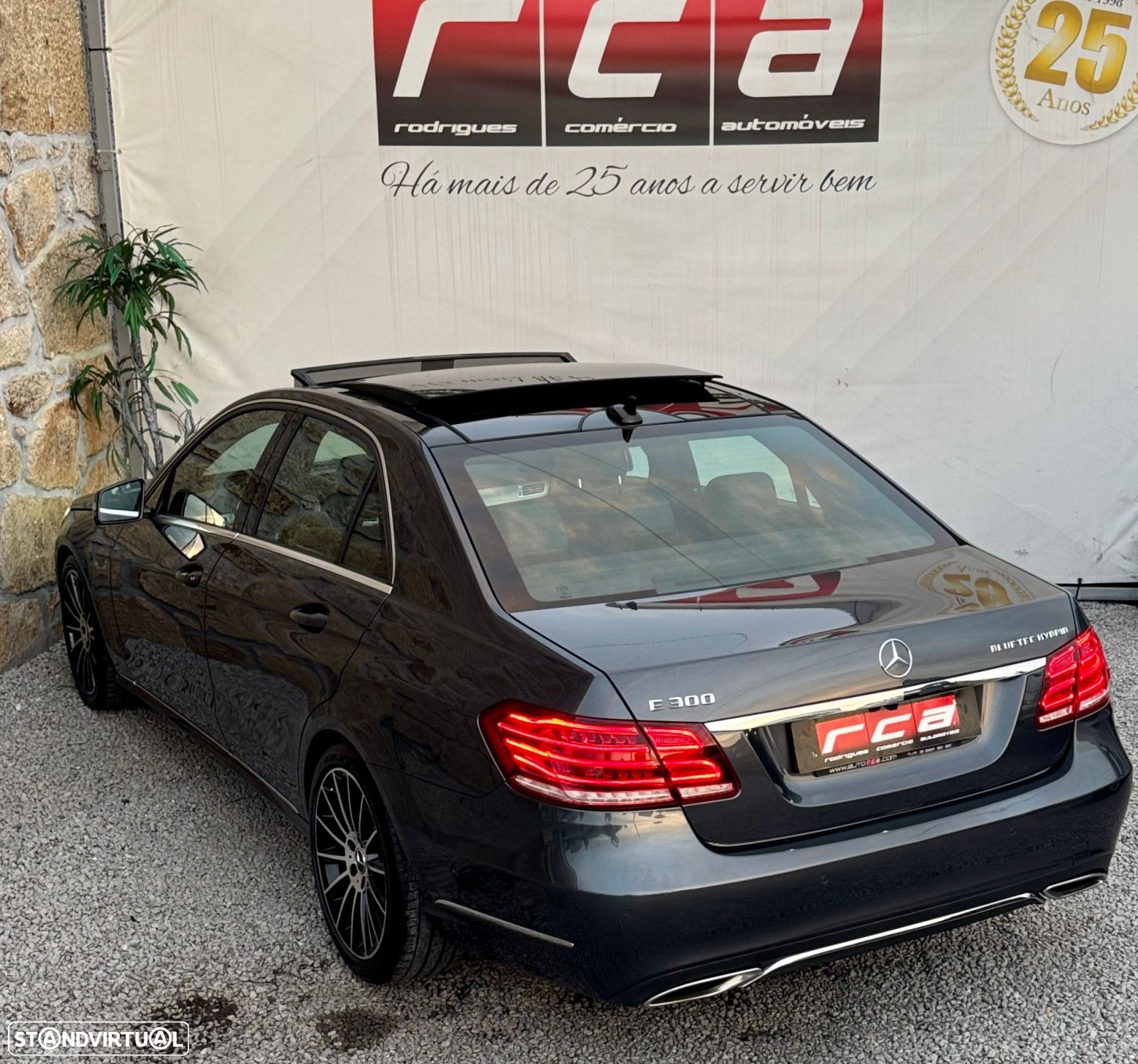 Mercedes-Benz E 300 Bluetec Hybrid Avantgarde - 41