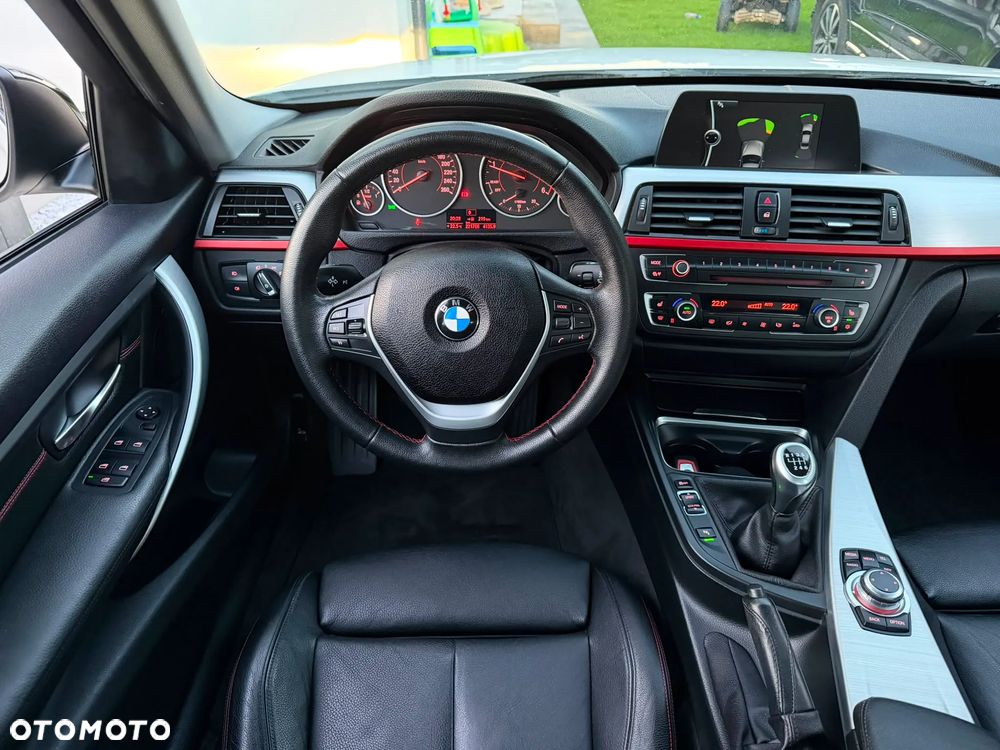 BMW Seria 3 320d DPF Edition Sport - 25
