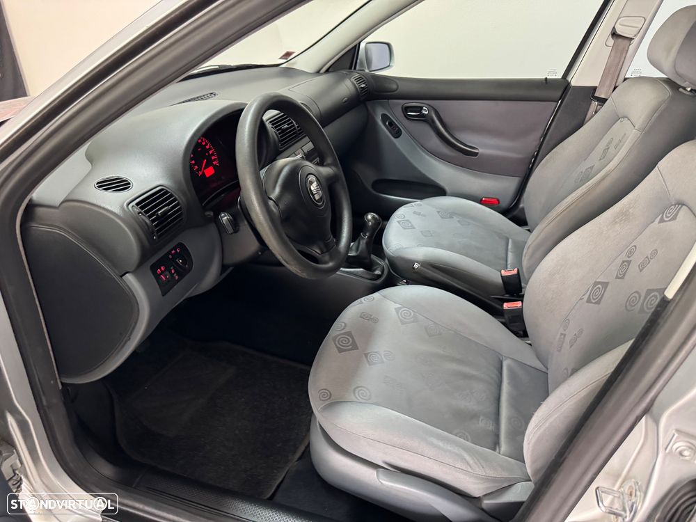 SEAT Leon 1.4 16V Confort JE+AC - 33